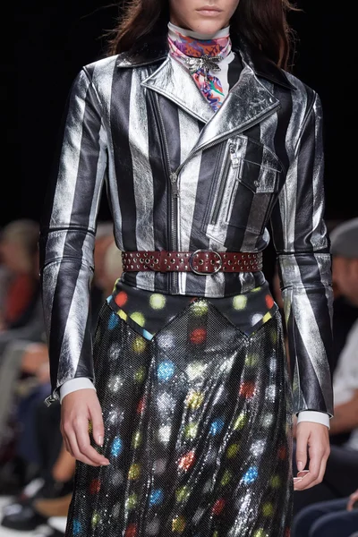 Look 66